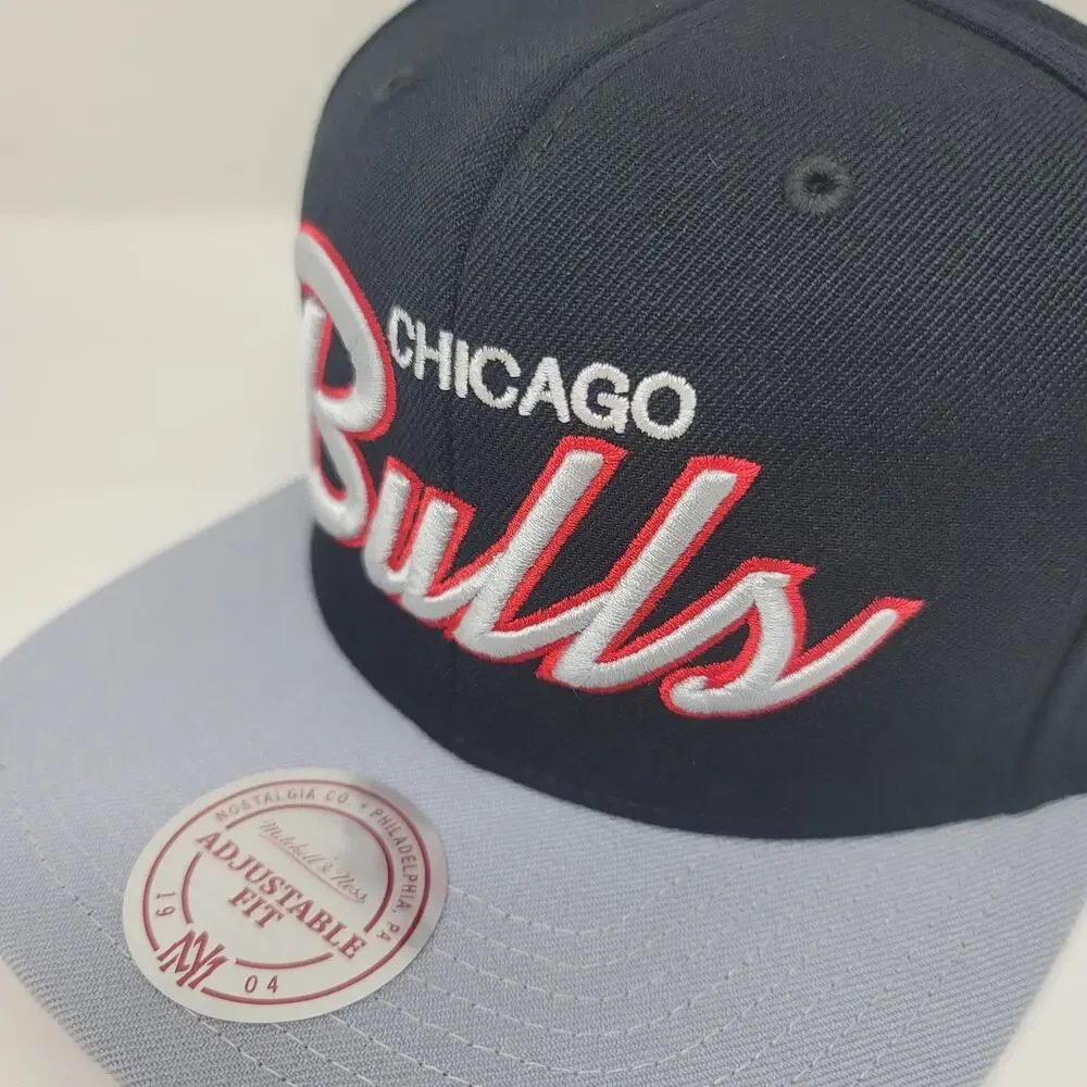🆕 Mitchell & Ness NBA Chicago Bulls Script Snapback Hat Black Gray